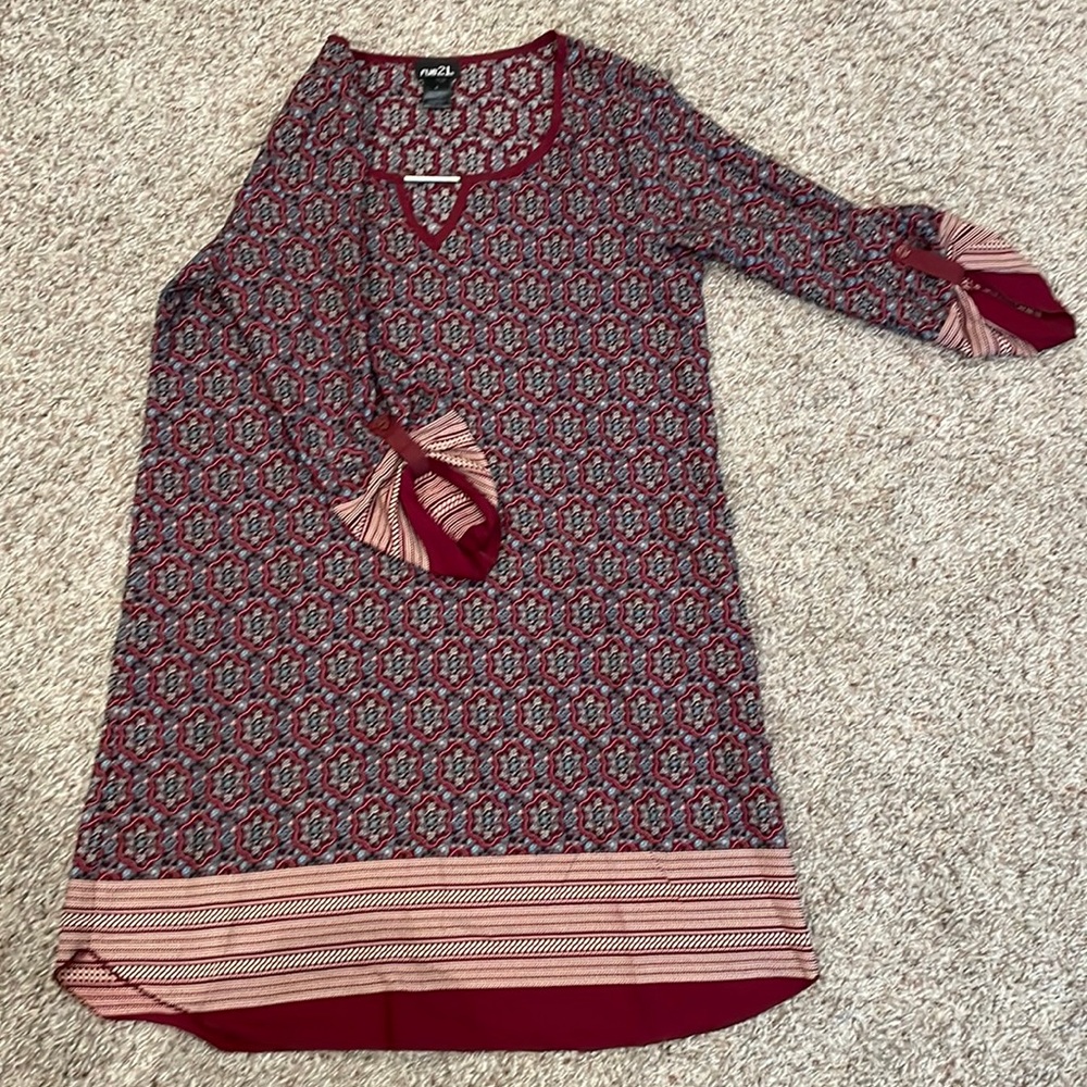 Half sleeve dress with designs